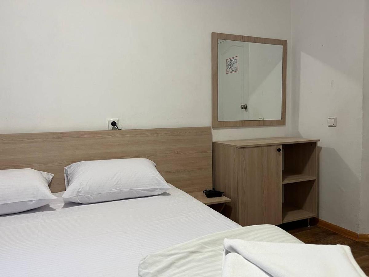 Fox Hostel Киев Экстерьер фото