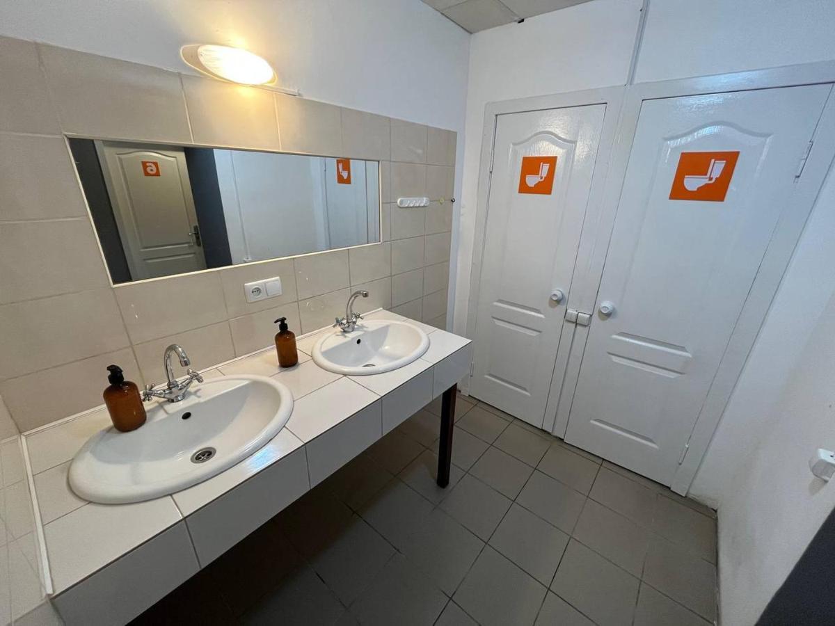 Fox Hostel Киев Экстерьер фото