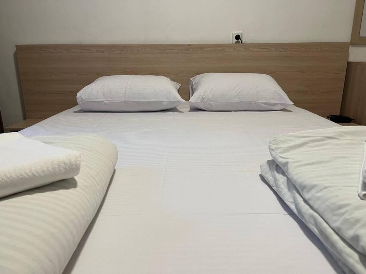 Fox Hostel Киев Экстерьер фото