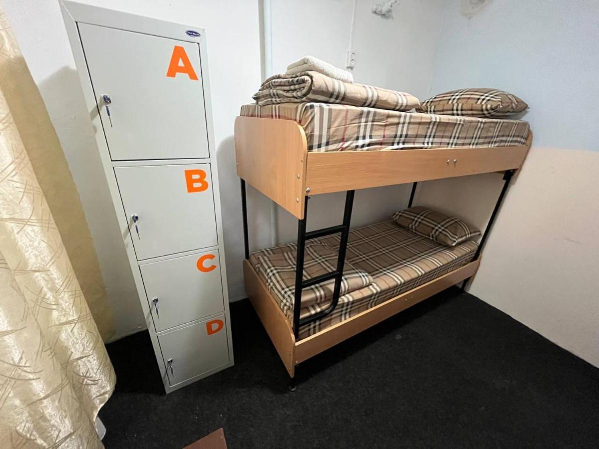 Fox Hostel Киев Экстерьер фото